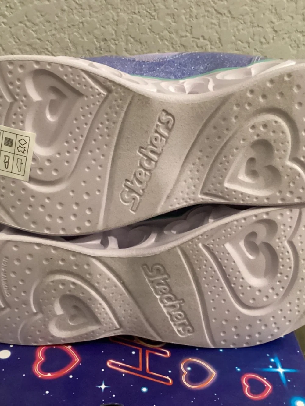 SKECHERS Little Girls Heart Lights Light-Up Adjustable Strap Sneaker